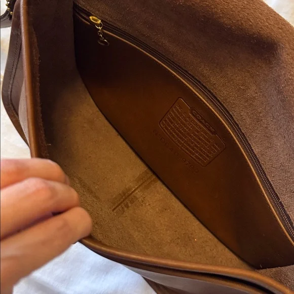 Vintage Coach City Bag Brown Leather Crossbody - Picture 11 of 15